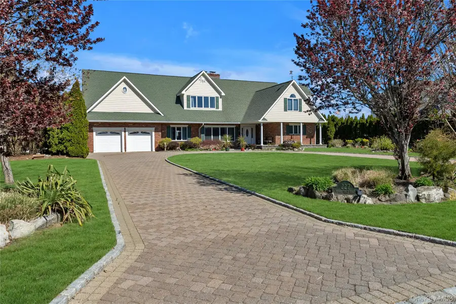 227 W Islip Road, West Islip, NY 11795 - #3