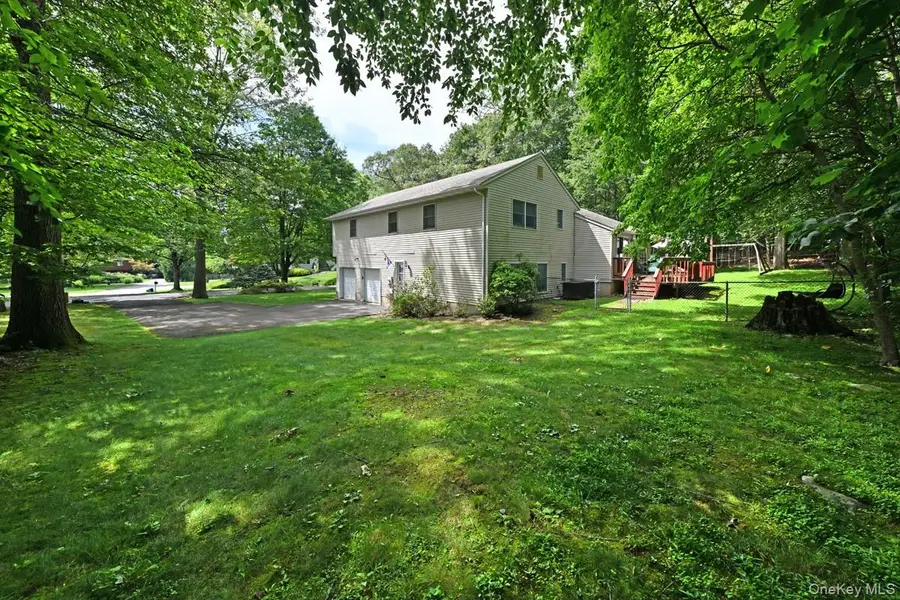 17 E Stemmer Lane, Suffern, NY 10901 - #3