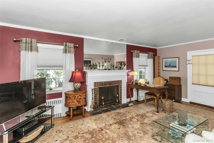 231 Sydney Avenue, Malverne, NY 11565 - #2