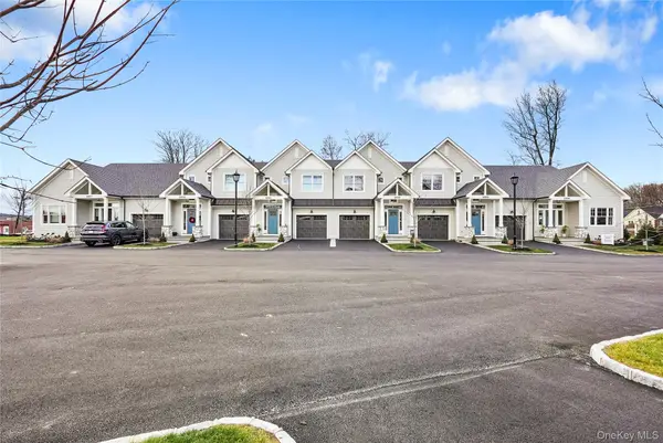2040 Crompond Road #17, Yorktown Heights, NY 10598