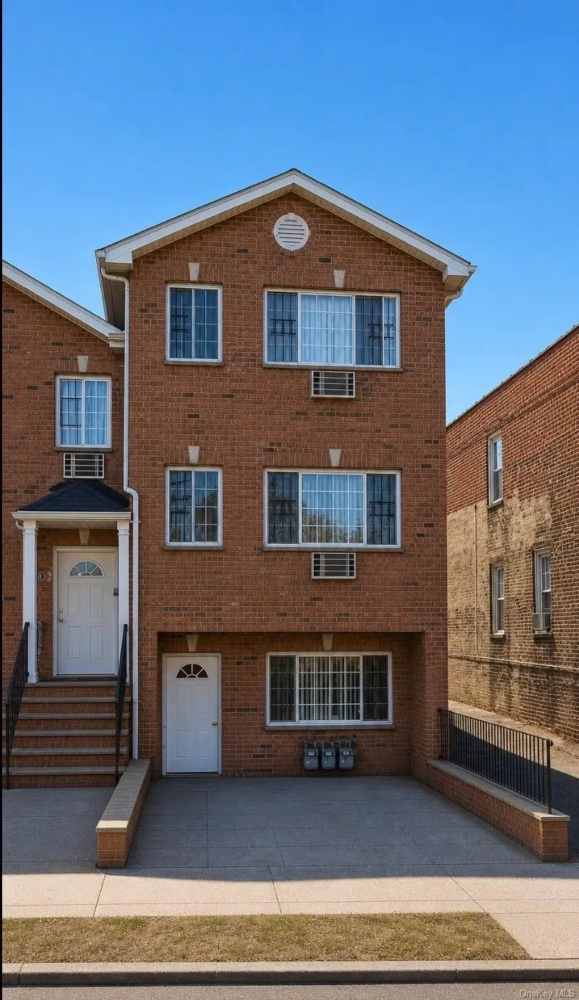 914 E 230th Street, Bronx, NY 10466 - #1