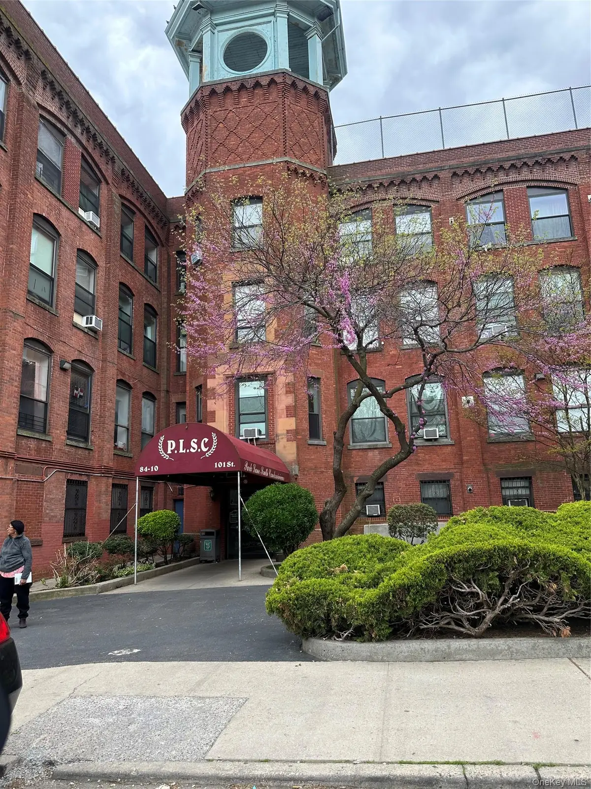 8410 101 Street, Richmond Hill, NY 11418 - #1