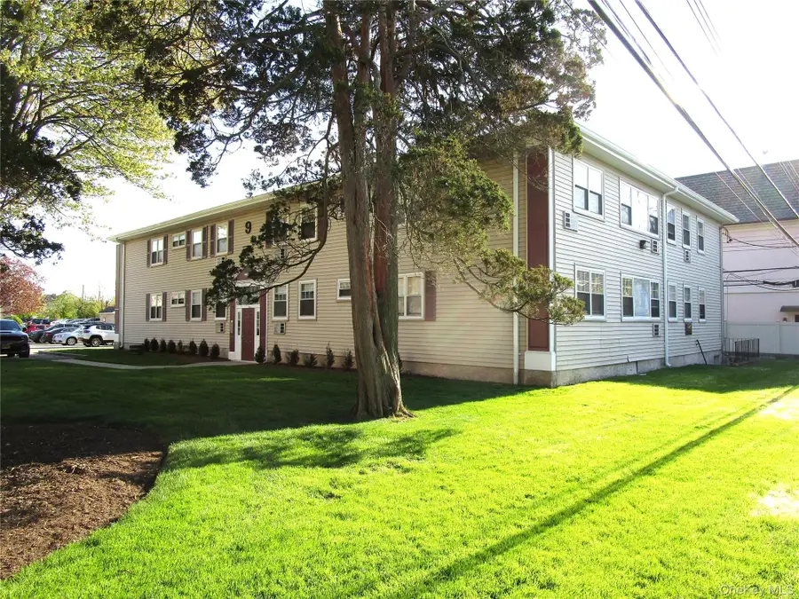 324 Post Avenue #9F, Westbury, NY 11590 - #2