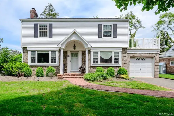 427 Westminster Road, Rockville Centre, NY 11570