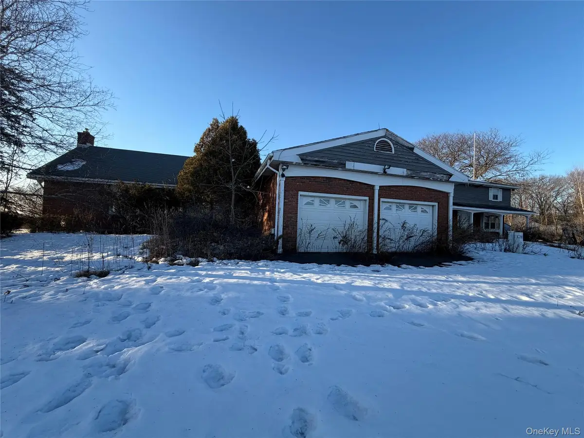 1560 Best, North Greenbush, NY 12144 - #1