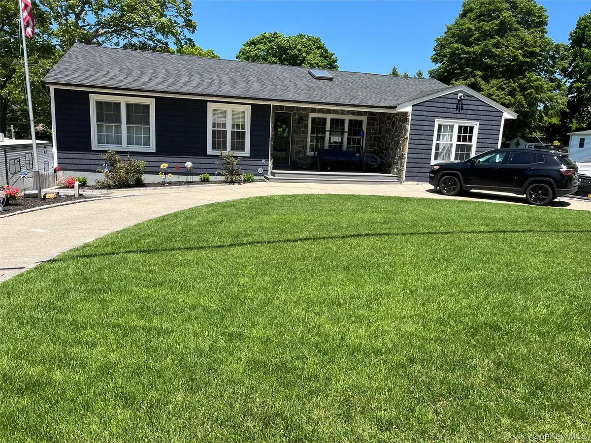 15 Highview Avenue, Selden, NY 11784 - #1