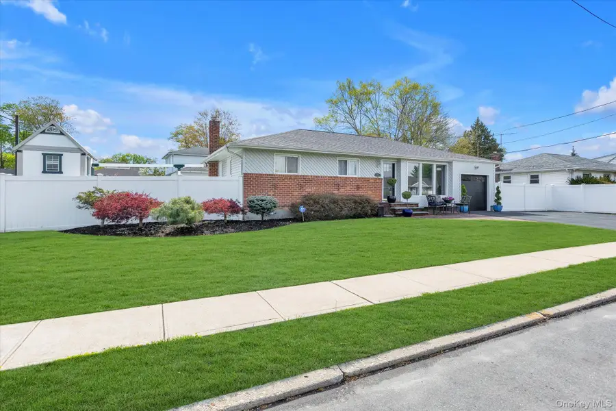 568 Plainview Road, Plainview, NY 11803 - #2