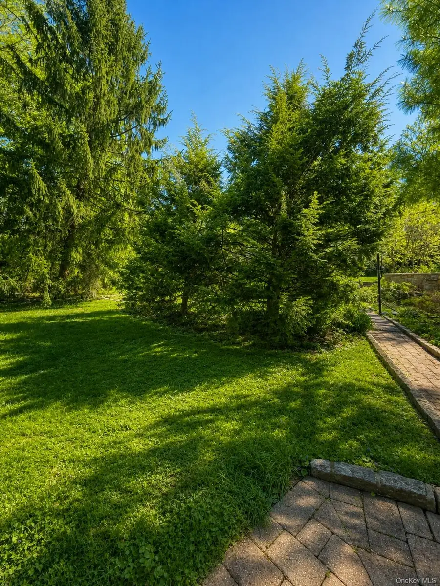 17 Sherwood Road, Cortlandt Manor, NY 10567 - #3