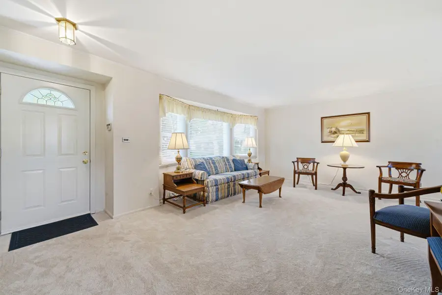 15 Frost Lane, Greenlawn, NY 11740 - #3