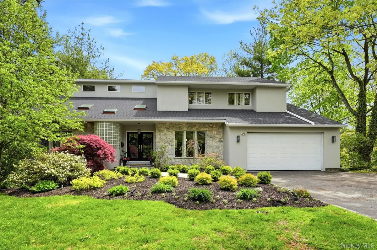 4 Cross Lane, Glen Head, NY 11545 - #1