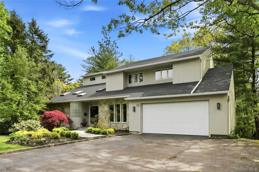 4 Cross Lane, Glen Head, NY 11545 - #2