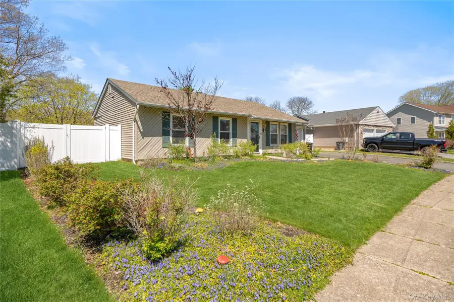 158 Glenmere Way, Holbrook, NY 11741 - #2
