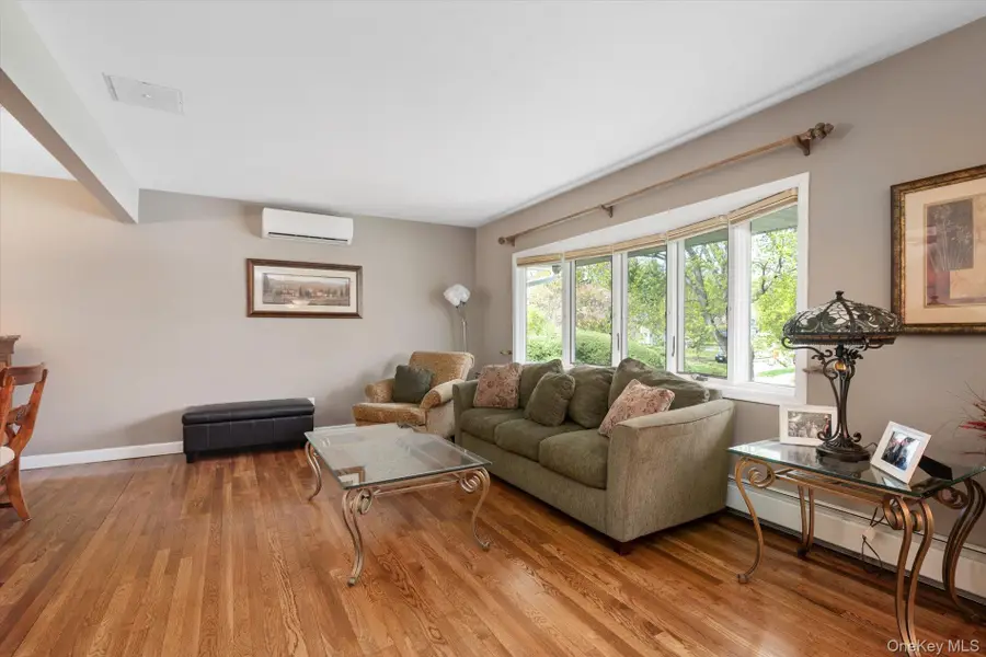 25 Fisher Road, Commack, NY 11725 - #3