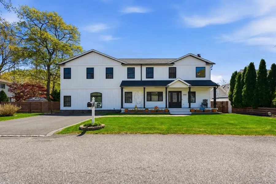 18 Pond Road, Holbrook, NY 11741 - #2