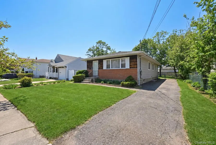 117 Woodside Avenue, Freeport, NY 11520 - #3