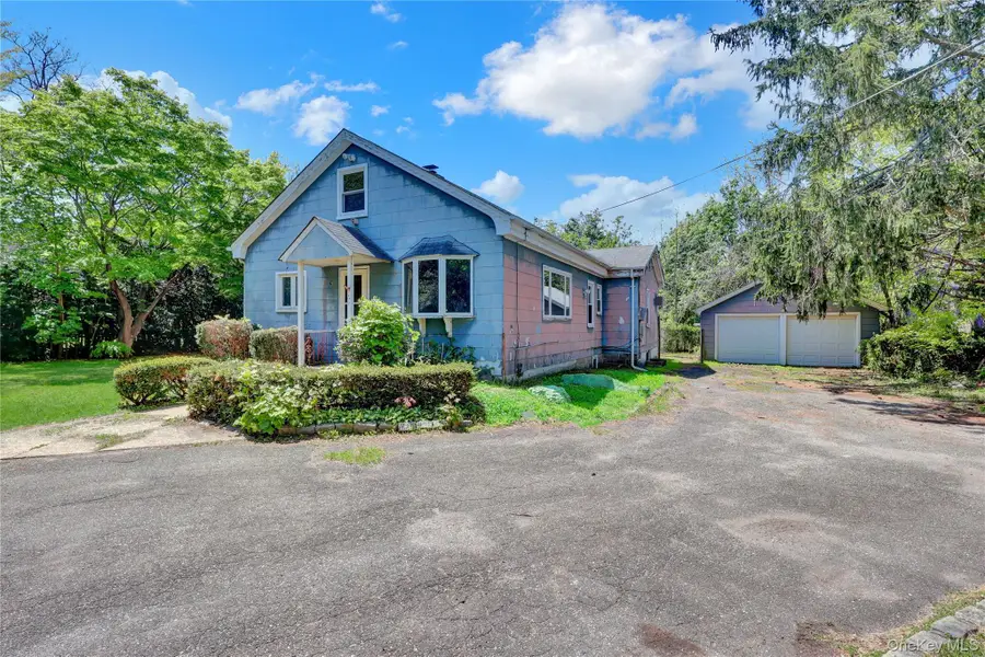 11 5th Avenue S, Huntington Station, NY 11746 - #3