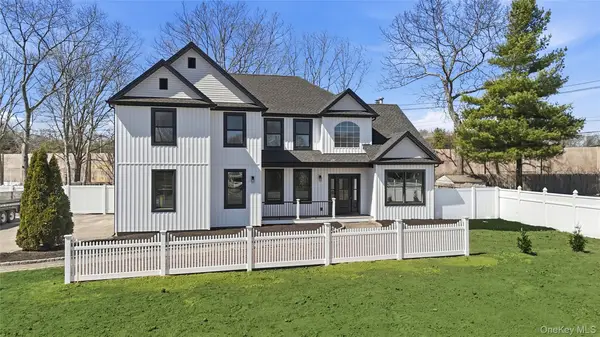112 S Hillside Avenue, Nesconset, NY 11767