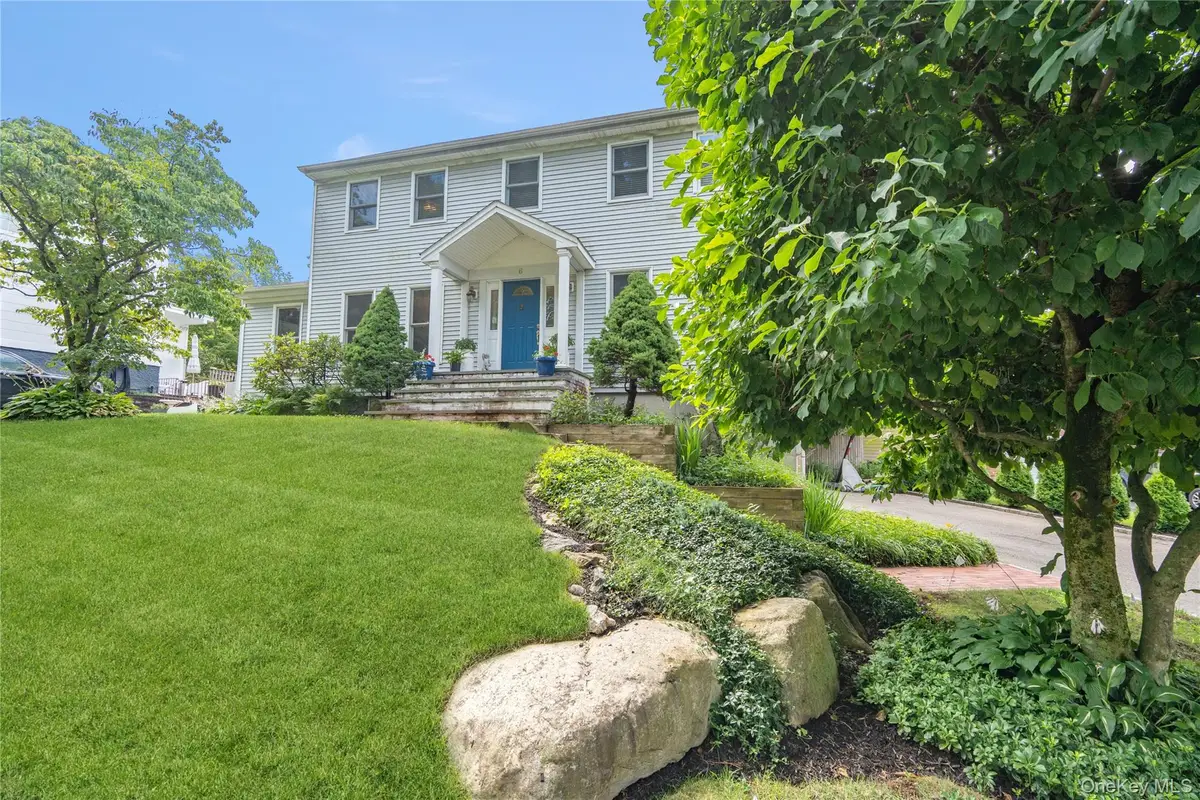 6 Cedar Avenue, Locust Valley, NY 11560 - #1