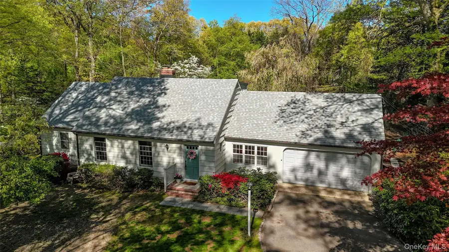 16 Brian Court, Northport, NY 11768 - #2