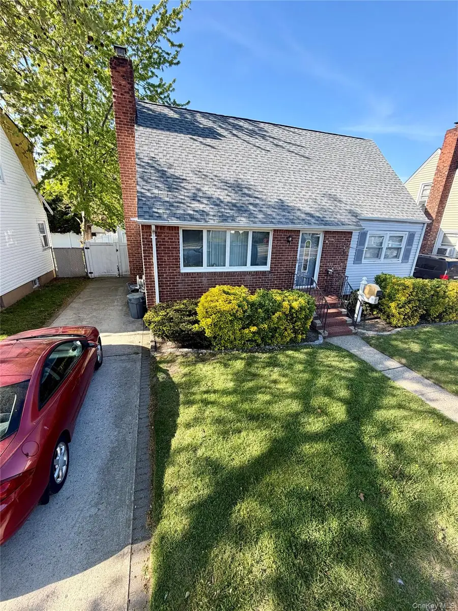 847 Jerusalem Avenue, Merrick, NY 11566 - #2