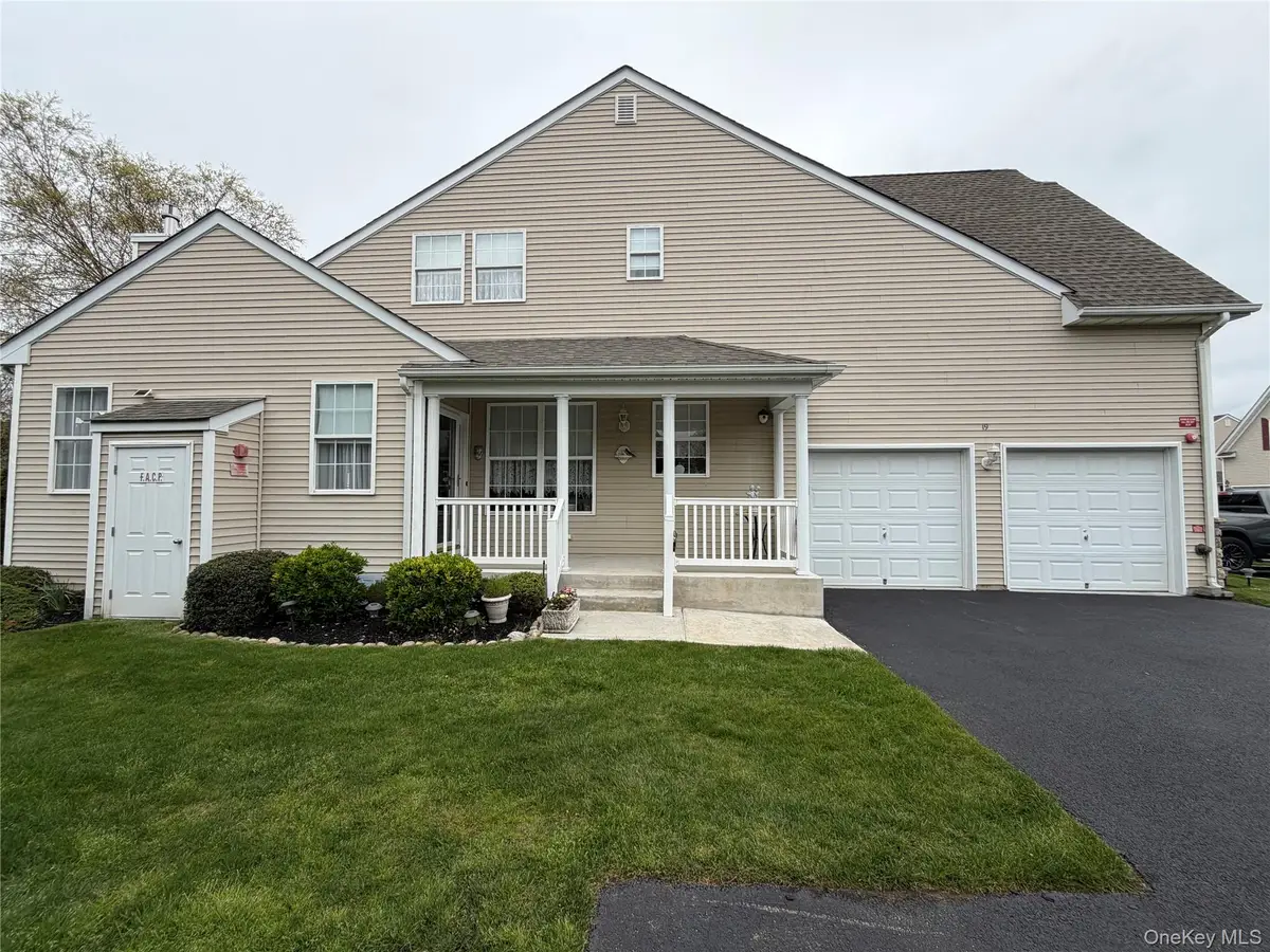 19 Meadow Pond Circle, Miller Place, NY 11764 - #1