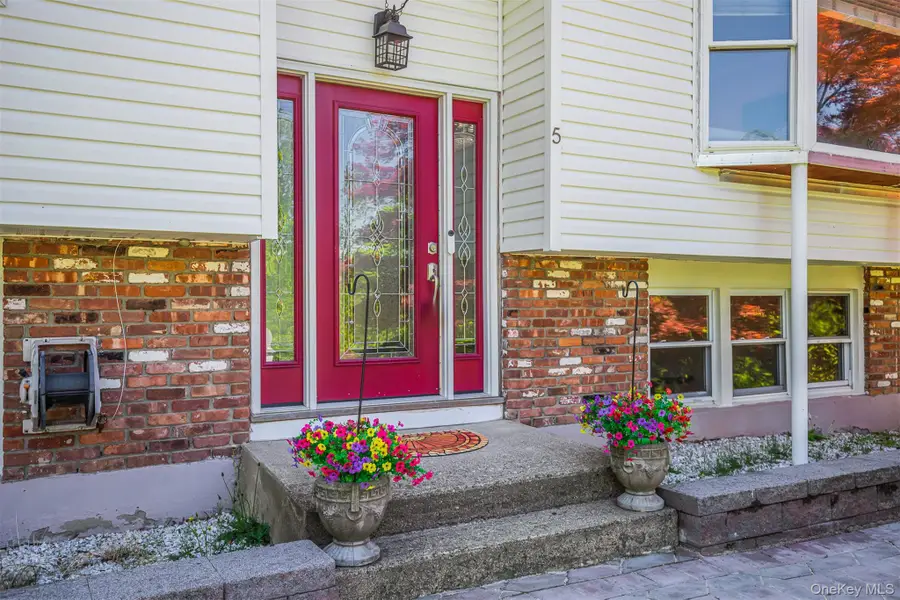 5 Leadore Lane, Pomona, NY 10970 - #3