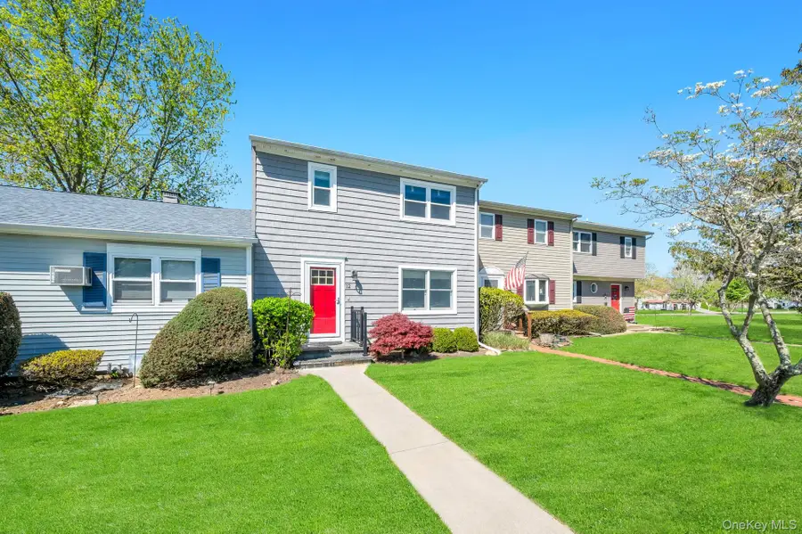 12 Charlottesville Court, Coram, NY 11727 - #2