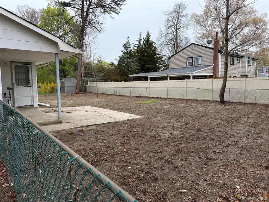 6 Christmann Avenue, East Moriches, NY 11940 - #2