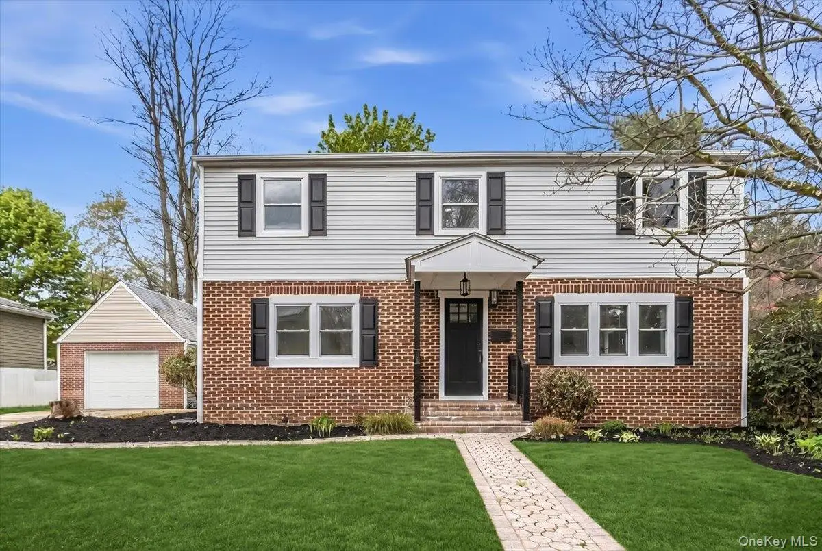 27 Landscape Drive, Wheatley Heights, NY 11798 - #1