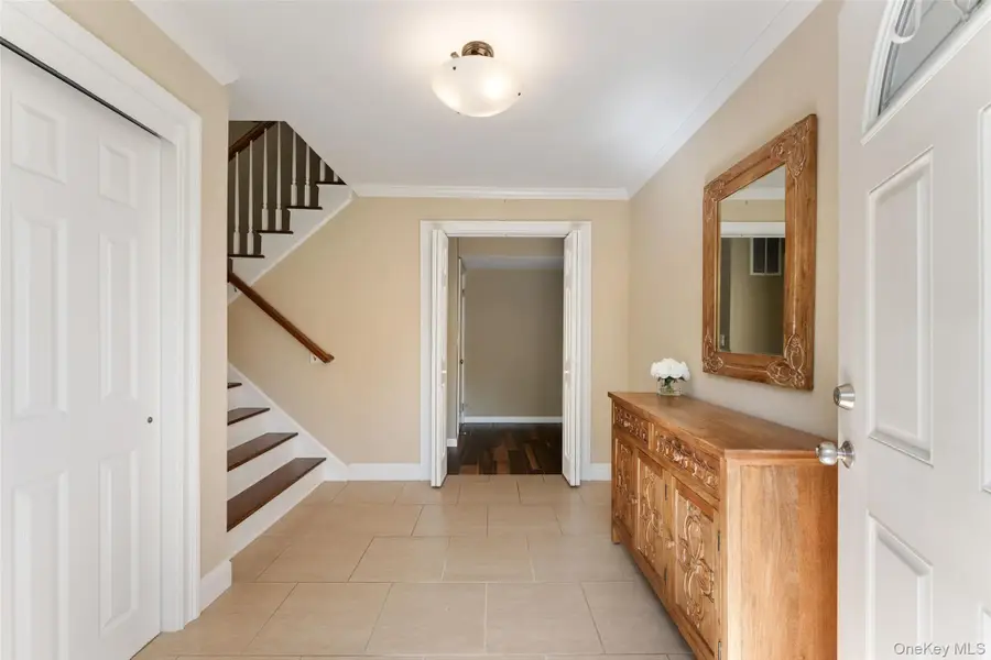 20 Cornell Drive, Hartsdale, NY 10530 - #2