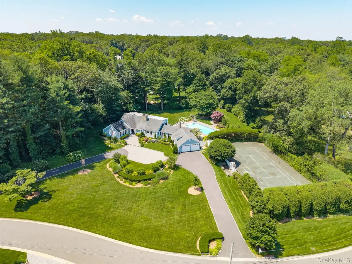 1 Glenby Lane, Brookville, NY 11545 - #1