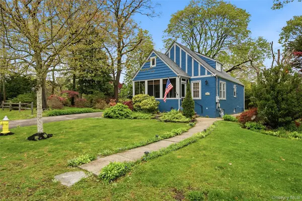 544 Lombardy Boulevard, Brightwaters, NY 11718