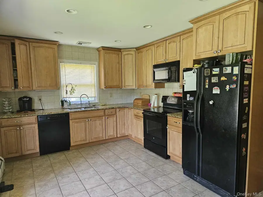 21 Verplanck Avenue, Hopewell Junction, NY 12533 - #2