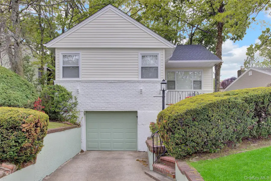 5116 Little Neck Parkway, Little Neck, NY 11362 - #2