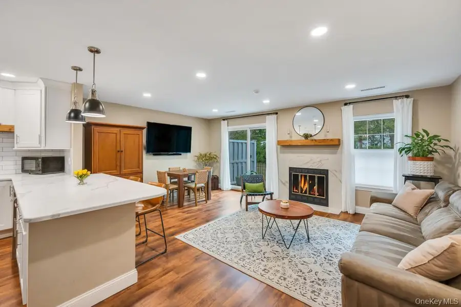 207 Sara Circle, Port Jefferson Station, NY 11776 - #3