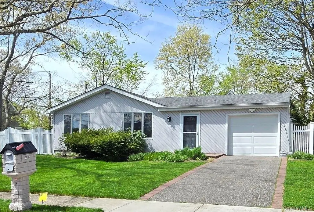 32 Plaza Lane, Selden, NY 11784 - #1