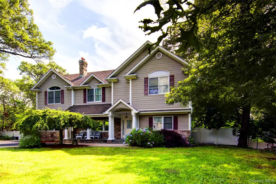 97 Chestnut Street, Mount Sinai, NY 11766 - #2