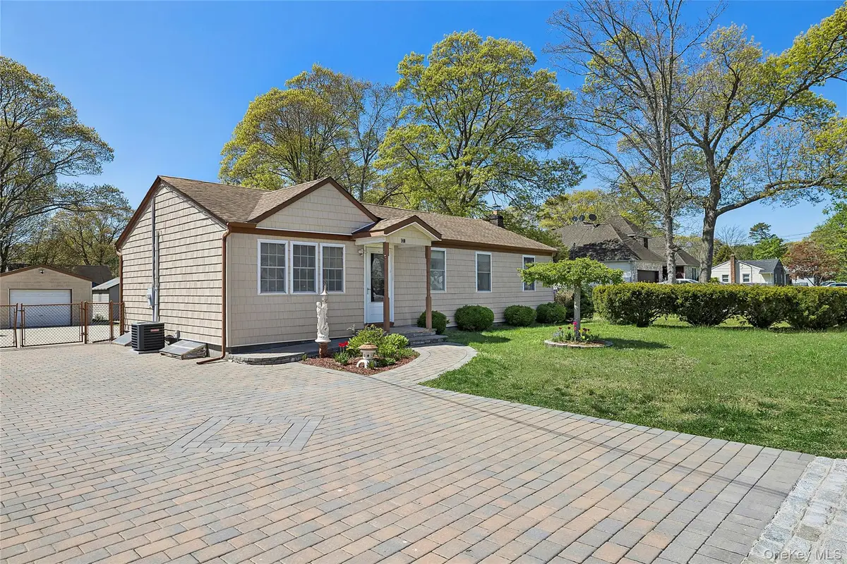 140 Poplar Street, Central Islip, NY 11722 - #1