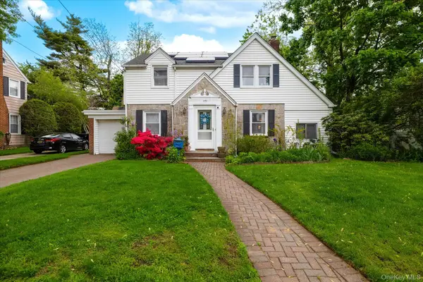 171 Park Boulevard, Malverne, NY 11565