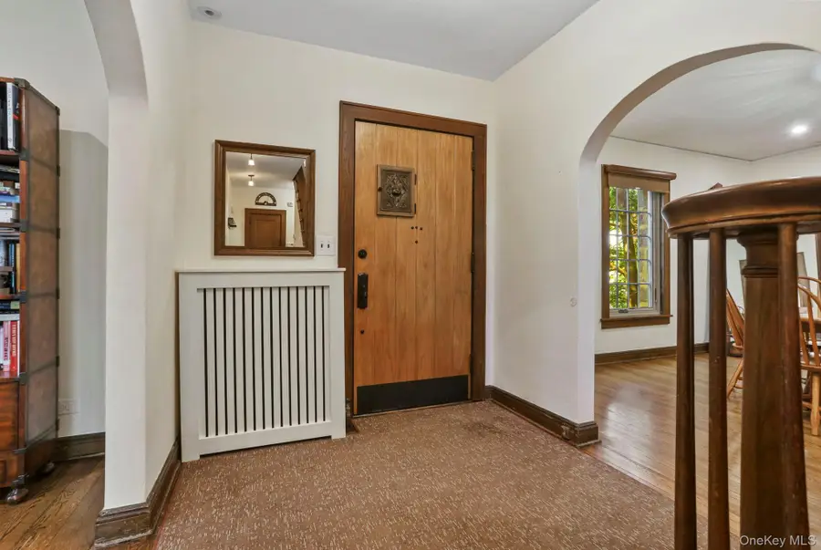 66 Caterson Terrace, Hartsdale, NY 10530 - #2