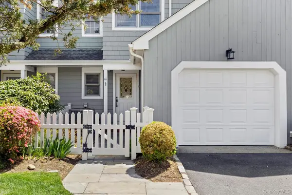 61 Brittany Lane, Westhampton Beach, NY 11978