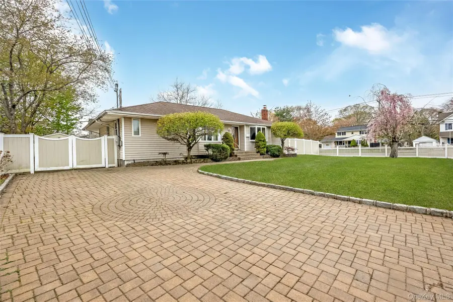 2 Seley Cross, Islip Terrace, NY 11752 - #3