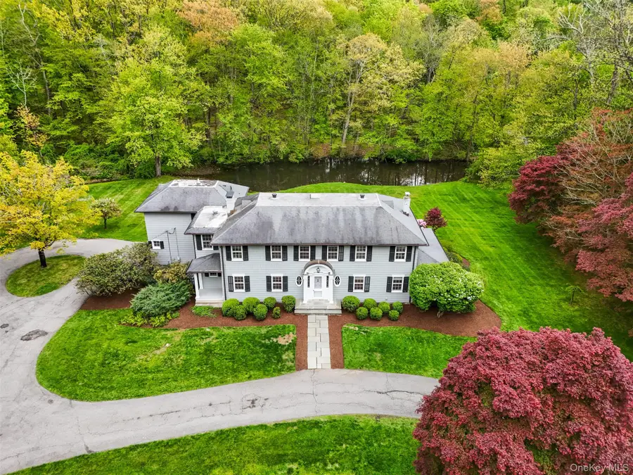 233 Mclain Street, Bedford Corners, NY 10549 - #2