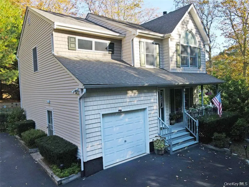 64 Glen Road, Baiting Hollow, NY 11933 - #1