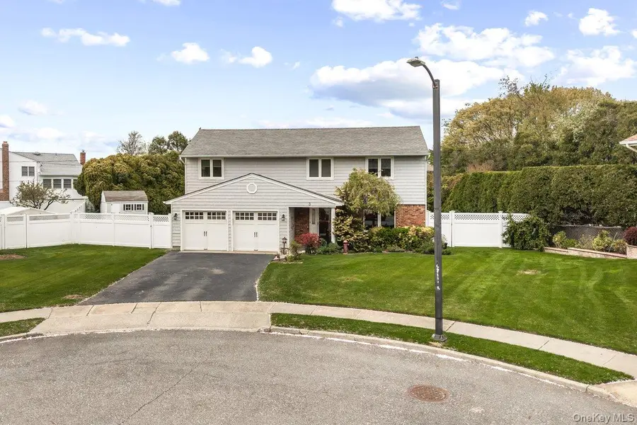 3 Fams Court, Jericho, NY 11753 - #2