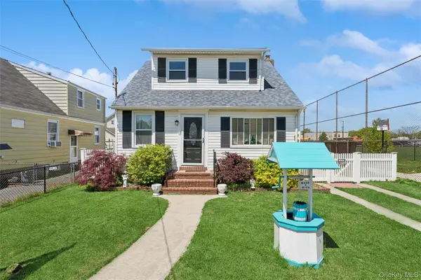 646 Benris Avenue, Franklin Square, NY 11010