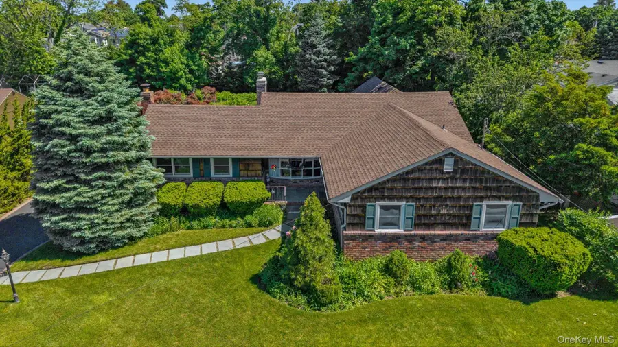 21 Hamilton Street, Amityville, NY 11701 - #2