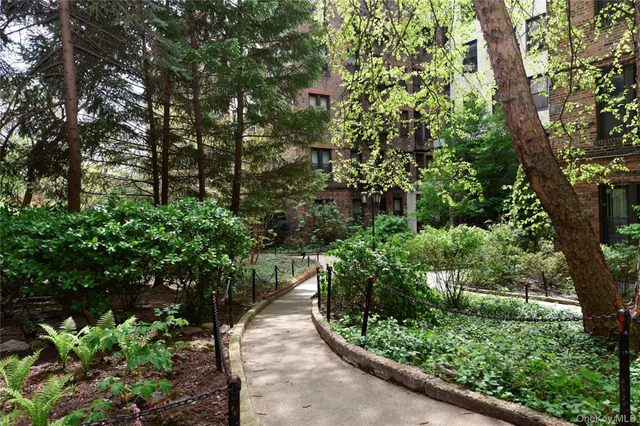 762 Brady Avenue #121, Bronx, NY 10462 - #3