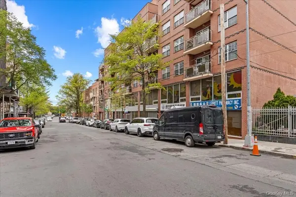 3519 Leavitt Street #4B, Flushing, NY 11354