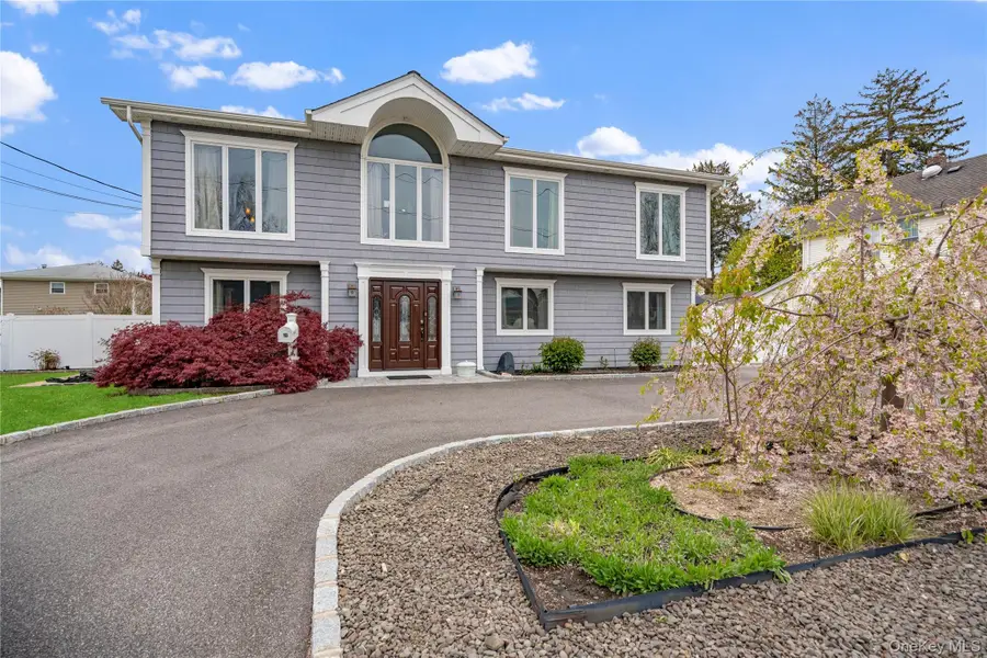 18 Ithaca Street, Lindenhurst, NY 11757 - #2